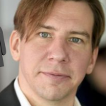 Aku Hirviniemi vaimo